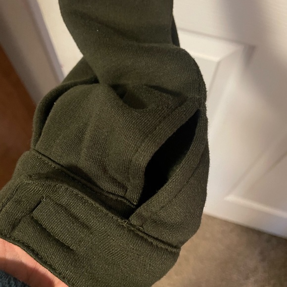 PrettyLittleThing Quarter Zip - Picture 3 of 4